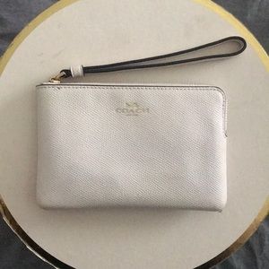 WHITE Coach Wristlet